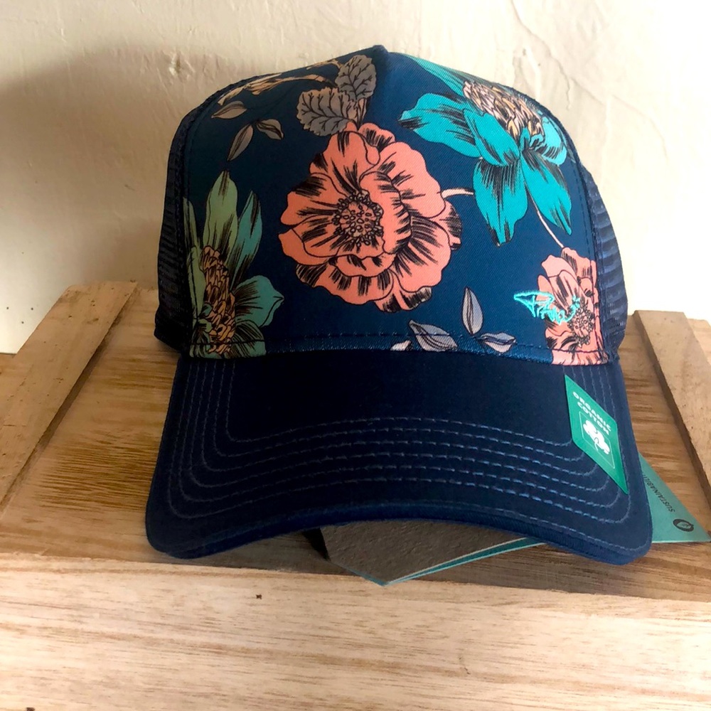 Prana La Viva Trucker Hat